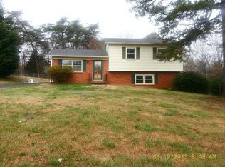 2320 Stonehaven Rd, Kernersville, NC 27284