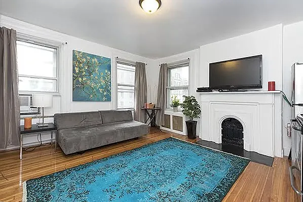 Rented by Compass | media 13