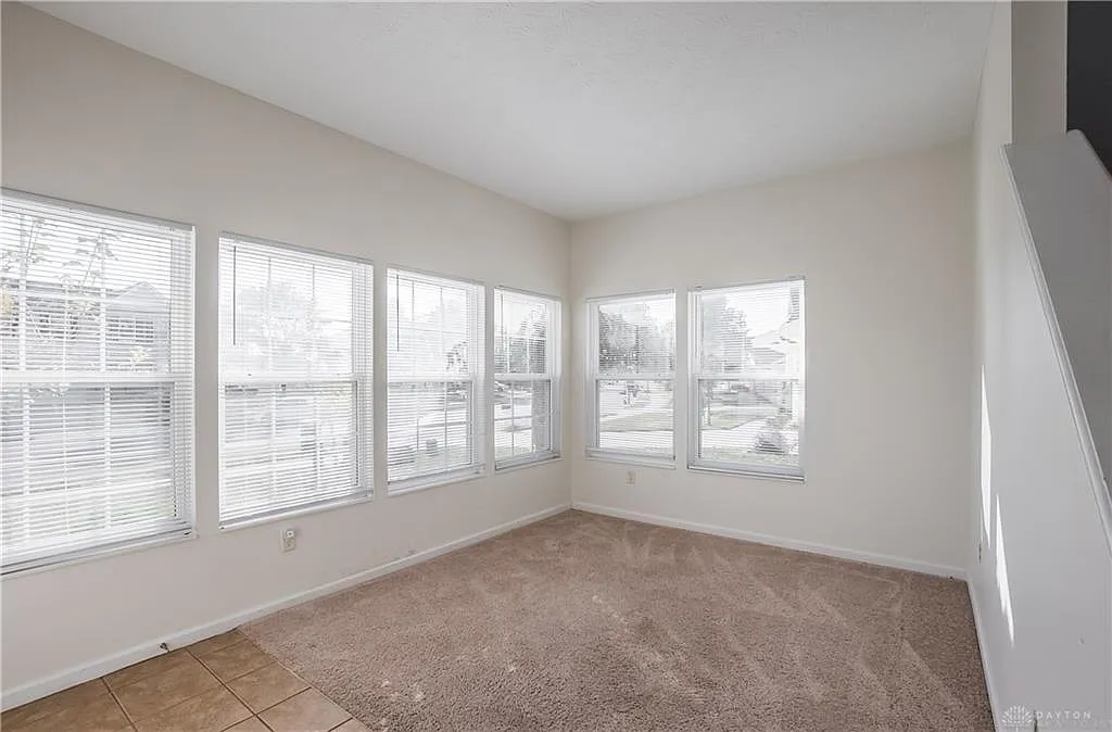 1164 Parkview Dr photo 1