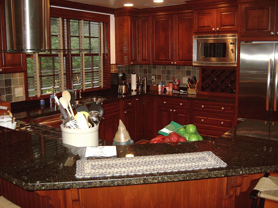 Kitchen 1