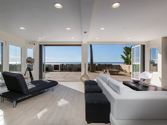 3rd image of 2985 Ocean Front Walk #A