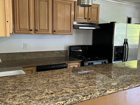 2nd image of 3420 Council St #201