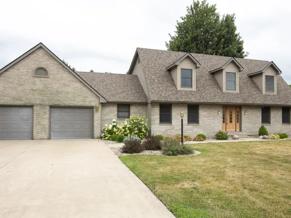2790 Stone Ridge Dr, Kankakee, IL 60901