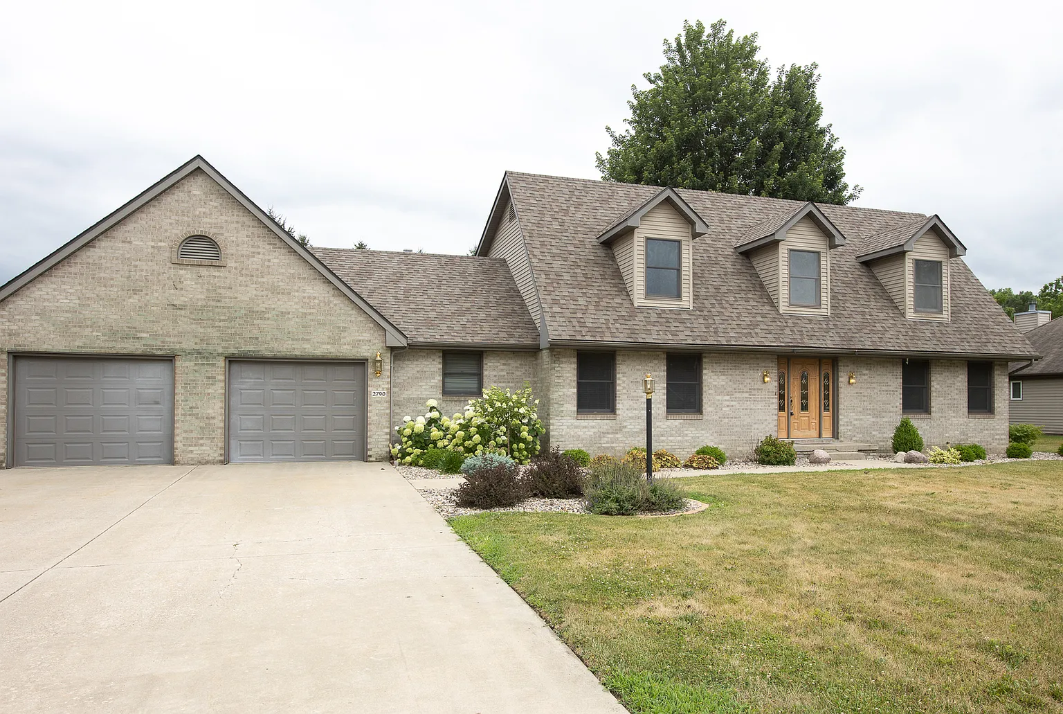 2790 Stone Ridge Dr photo 1