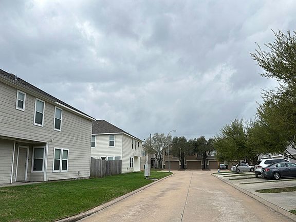 5th image of 15846 Whiteglade Ln