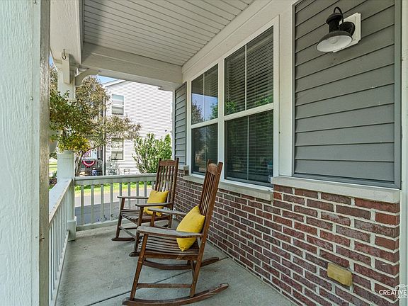 2nd image of 786 Bonaventure Dr