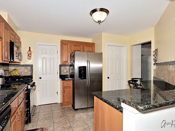 5th image of 1404 Ashton Ct #C-1