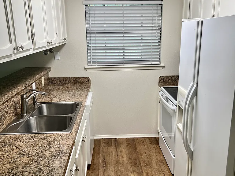 4310 Buckskin Trl — Photo 8