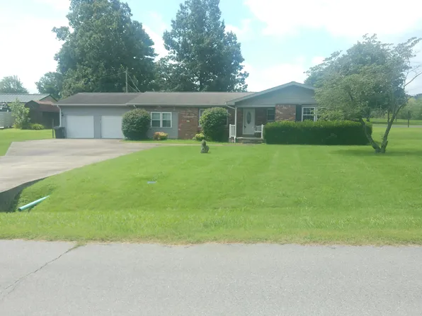 221 Maple Ave, Calvert City, KY 42029