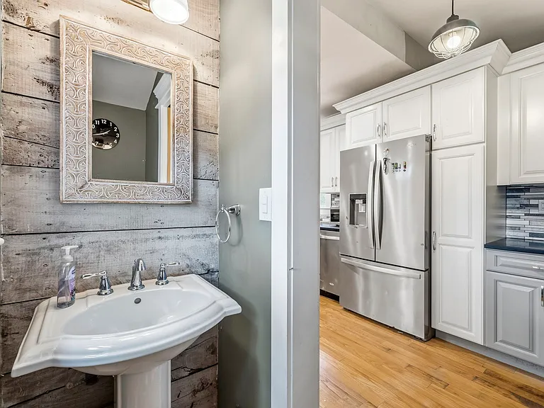 9 Belden Pl — Photo 9