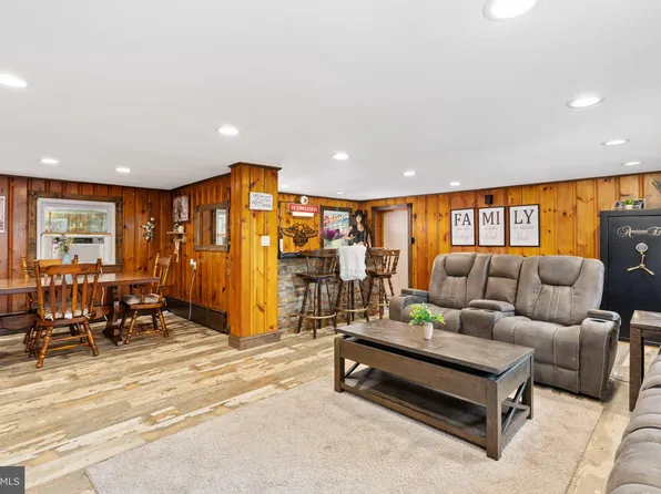 429 Rothermel Dr, Boyertown, PA 19512