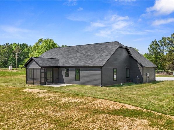 1155 Goodjoin Rd, Campobello, SC 29322