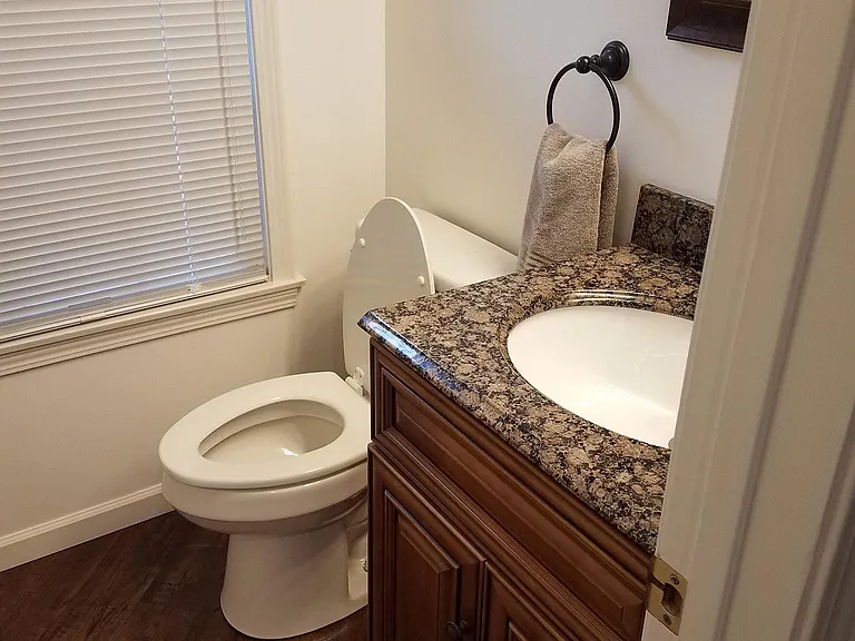 910 Sterling Ct — Photo 23