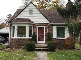 22480 Floral St, Farmington, MI 48336