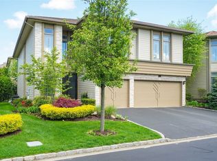 4 Kettlepond Rd, Jericho, NY 11753