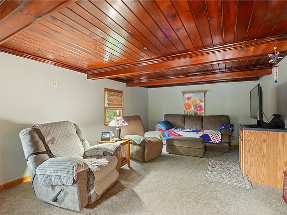 3rd image of 55 Leonard St N