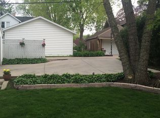 1415 W Logan St, Freeport, IL 61032