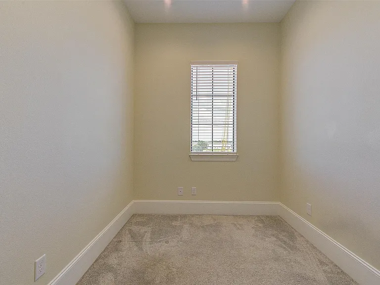 2769 Freund St — Photo 22