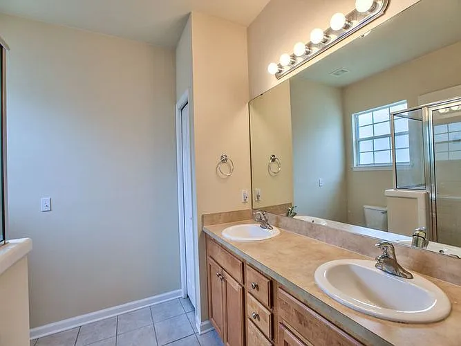5512 Hampton Woods Way — Photo 9