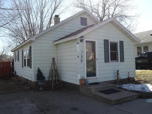 2nd image of 120 Sperbeck St