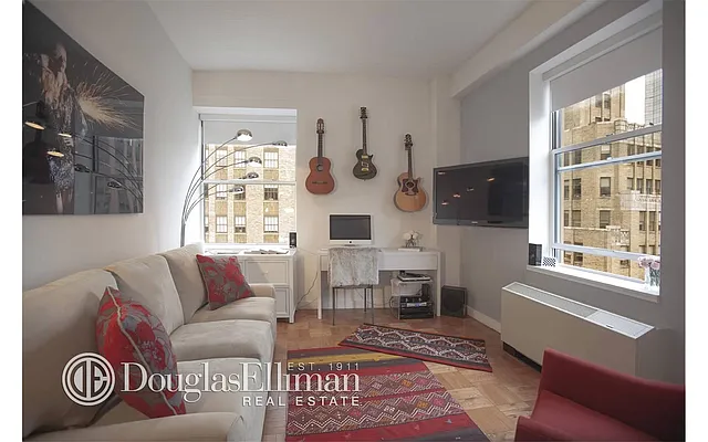 Rented by Douglas Elliman | media 33