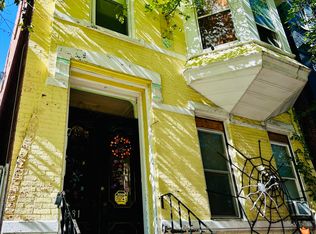 381 3rd St, Troy, NY 12180