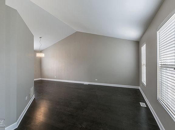 5th image of 12250 S White Oak Dr