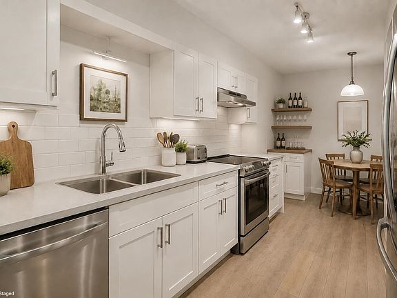 4th image of 7694 Evans Rd #316
