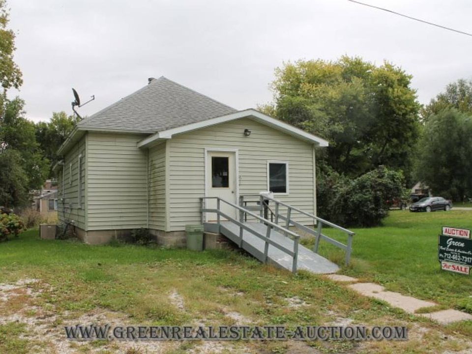 1st image of 810 N Illinois St