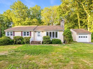 24 Pemberton Dr, Trumbull, CT 06611