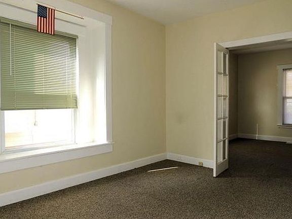 3rd image of 4233 W 22nd St