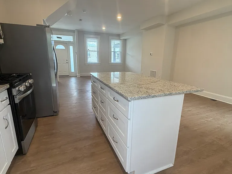 2905 Presbury St — Photo 10