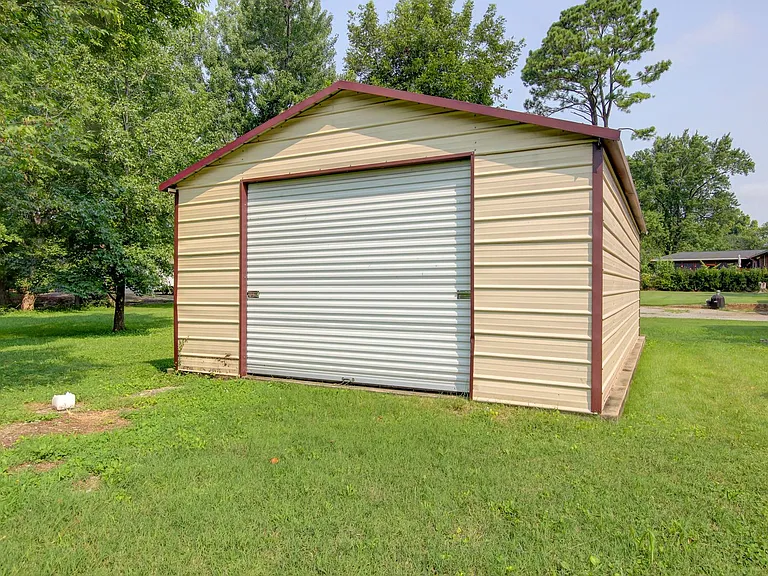 2104 Pea Ridge Rd — Photo 7