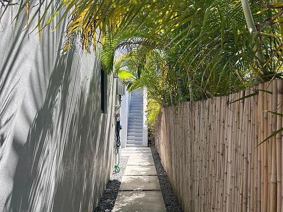 Entry walkway