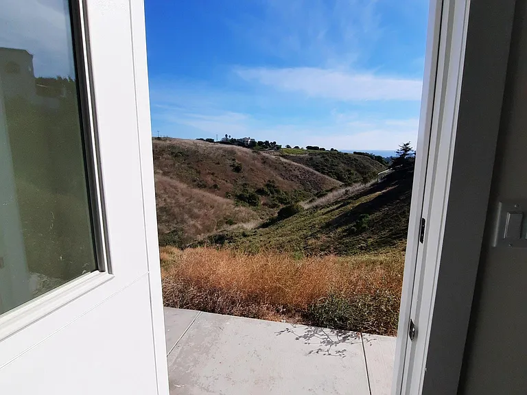 5906 Kanan Dume Rd — Photo 1