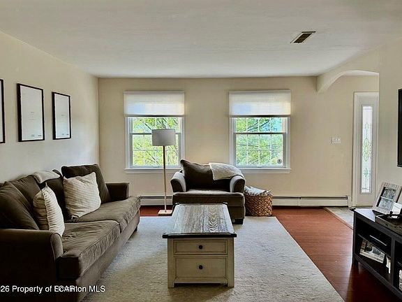 3rd image of 19 Birch Ave