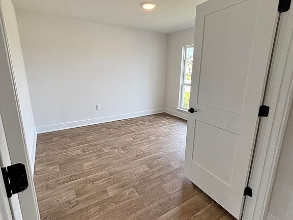 5th image of 8833 Serama Dr