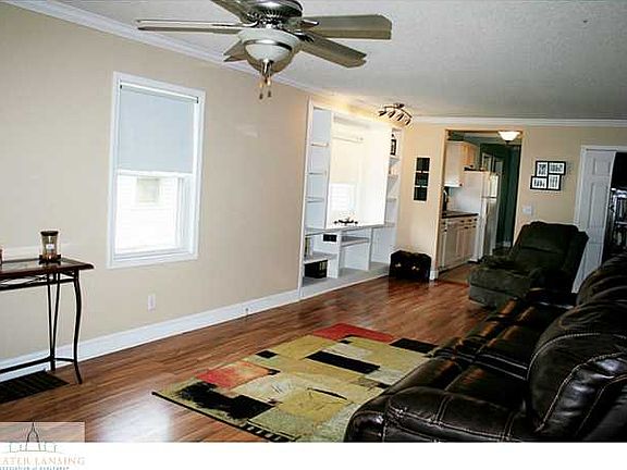 2nd image of 625 E Willard Ave
