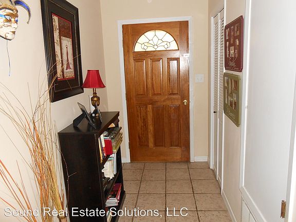 3rd image of 1169 Bay Ct