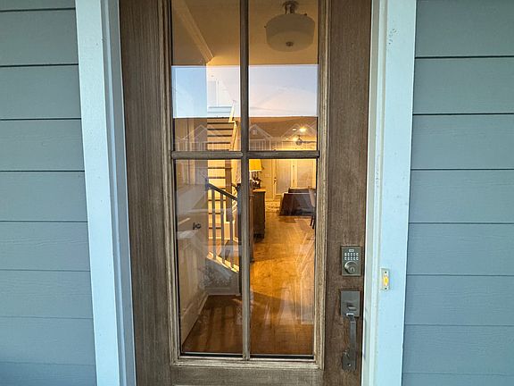5th image of 212 Lewes Ave