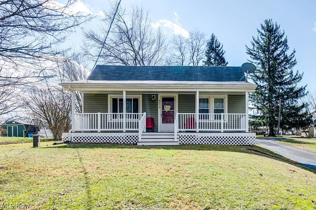 6276 Apple St photo 1