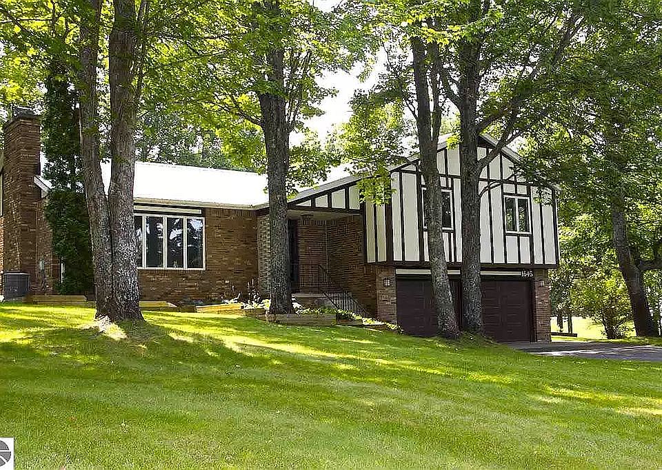 1st image of 1645 Dean Dr NW