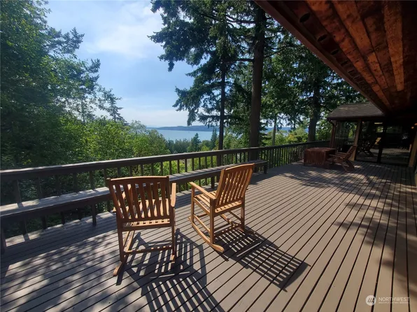654 Muckleshoot Circle, La Conner, WA 98257