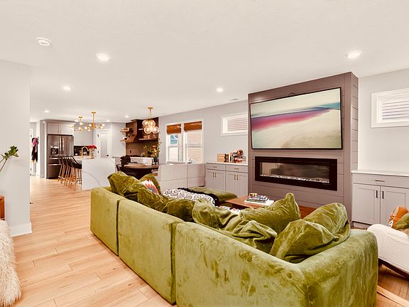 5th image of 8278 Cooks Corner Dr SE #7