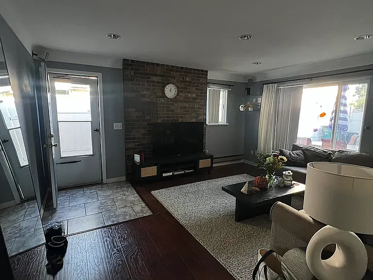 102 Nakota St — Photo 4