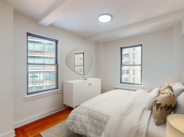 301 East 38th Street image 2 of 25