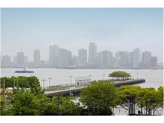 Rented by Douglas Elliman | media 33
