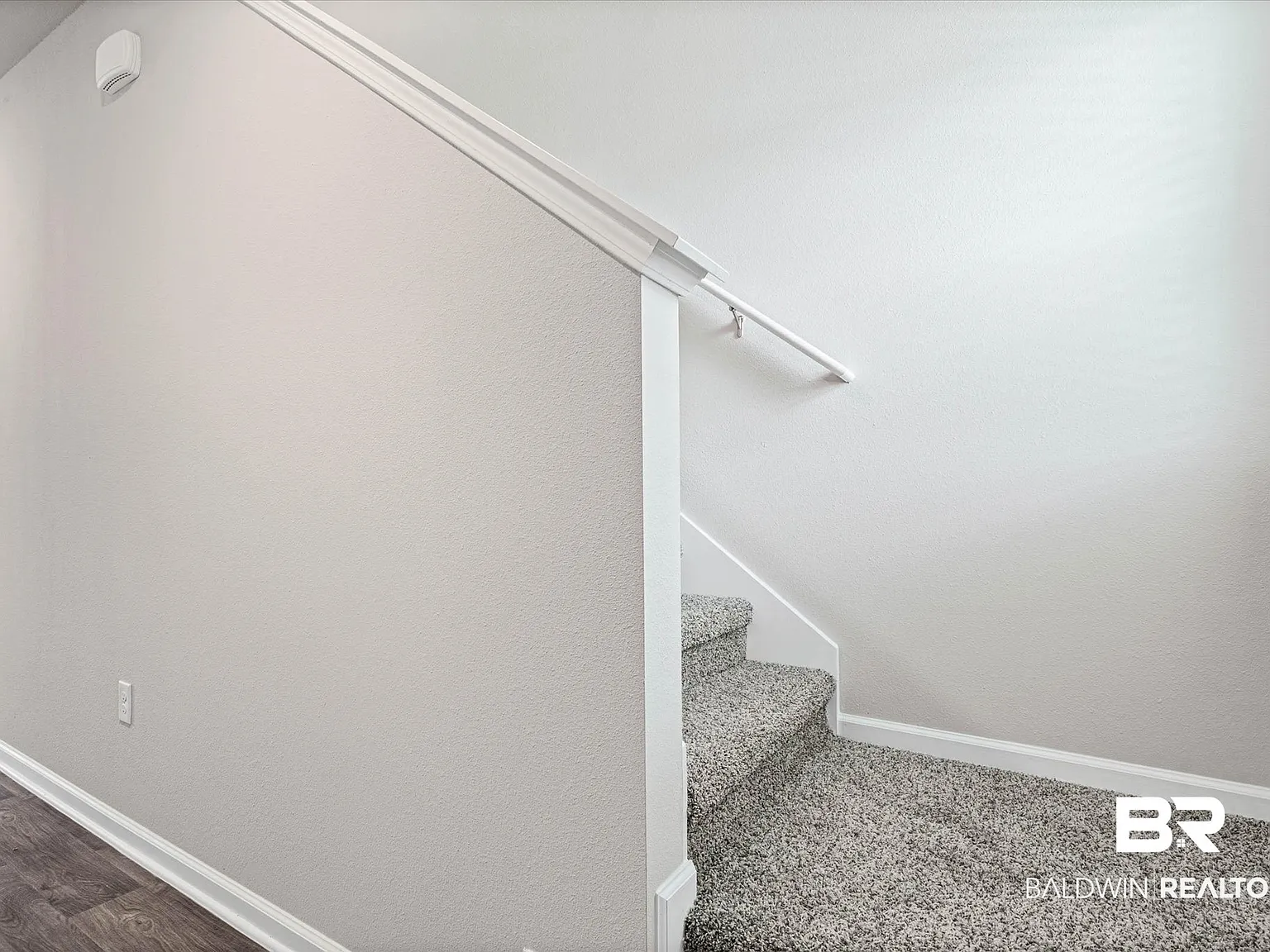 3 bed, 2.5 bath, 1437 sqft, $1,850 — Photo 2