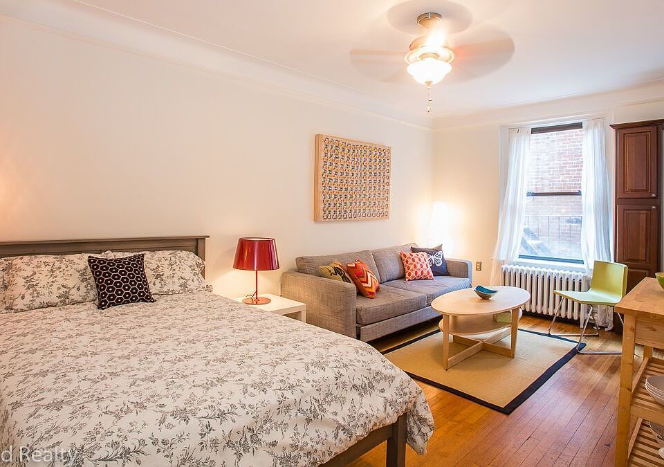 1st image of 300 8th Ave APT 4J