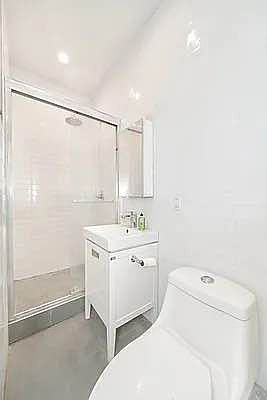 2nd image of 238 E 33rd St APT 2